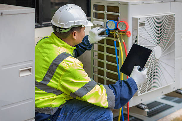 Professional Hvac technician working in Pevely, MO